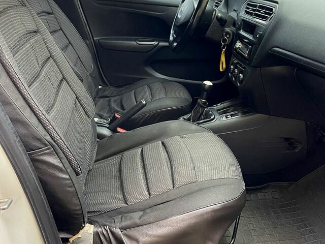 Белый Пежо 301, объемом двигателя 1.2 л и пробегом 300 тыс. км за 3700 $, фото 8 на Automoto.ua