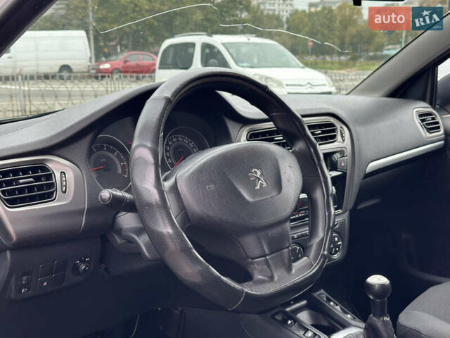 Пежо 301 2013 у Києві на Automoto.ua Білий Пежо 301, об'ємом двигуна 1.56 л та пробігом 330 тис. км за 4900 $, фото 12 на Automoto.ua