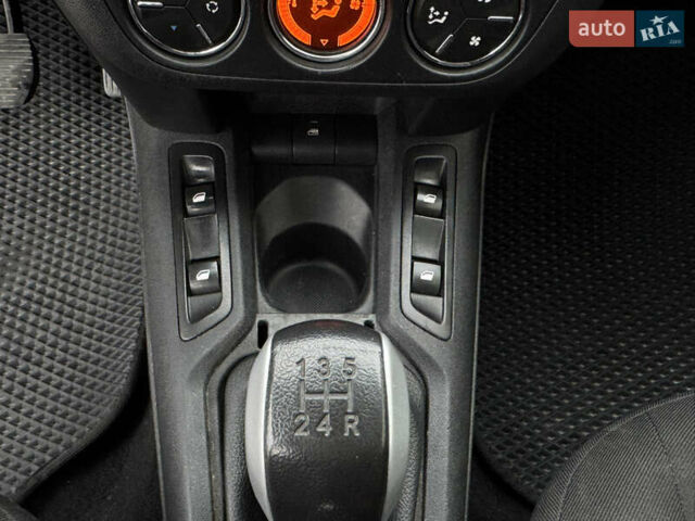 Білий Пежо 301, об'ємом двигуна 1.56 л та пробігом 292 тис. км за 5700 $, фото 19 на Automoto.ua