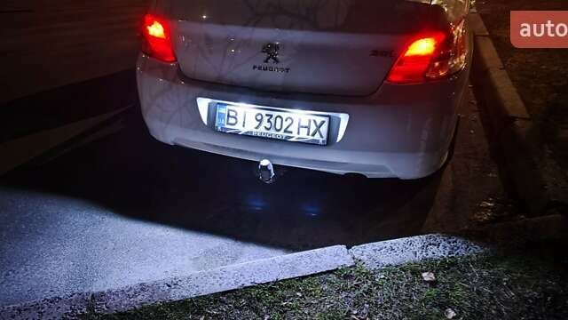 Білий Пежо 301, об'ємом двигуна 1.56 л та пробігом 147 тис. км за 7499 $, фото 6 на Automoto.ua