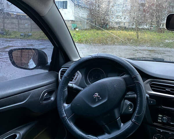 Белый Пежо 301, объемом двигателя 1.2 л и пробегом 200 тыс. км за 4200 $, фото 11 на Automoto.ua