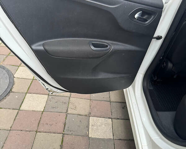 Белый Пежо 301, объемом двигателя 1.56 л и пробегом 260 тыс. км за 5500 $, фото 16 на Automoto.ua