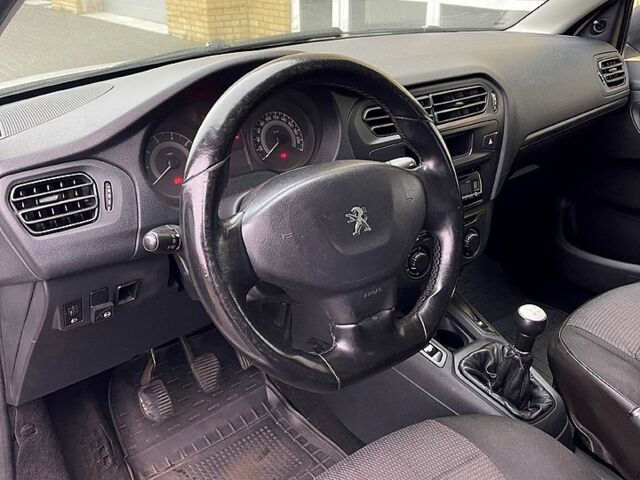 Белый Пежо 301, объемом двигателя 1.2 л и пробегом 300 тыс. км за 3700 $, фото 5 на Automoto.ua