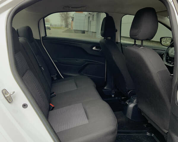 Белый Пежо 301, объемом двигателя 1.2 л и пробегом 124 тыс. км за 6450 $, фото 11 на Automoto.ua