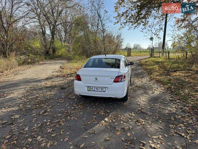 Белый Пежо 301, объемом двигателя 1.56 л и пробегом 334 тыс. км за 6000 $, фото 5 на Automoto.ua