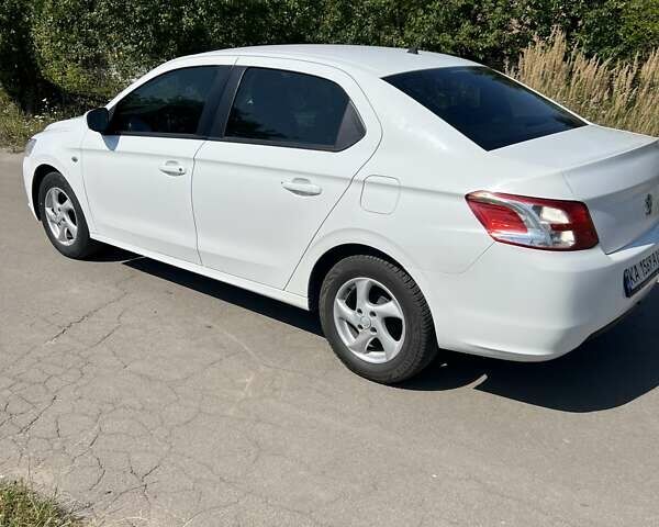 Белый Пежо 301, объемом двигателя 1.2 л и пробегом 210 тыс. км за 4750 $, фото 4 на Automoto.ua