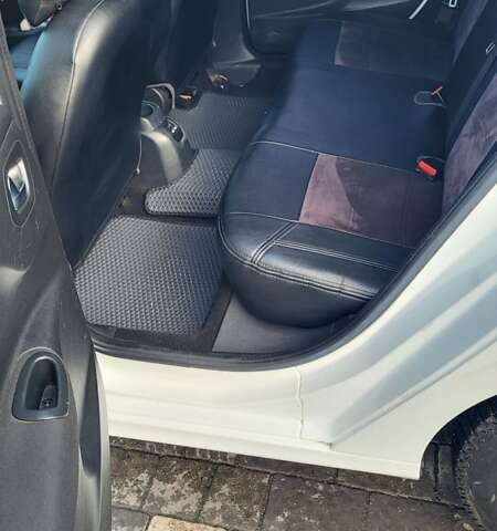 Белый Пежо 301, объемом двигателя 1.2 л и пробегом 268 тыс. км за 5900 $, фото 3 на Automoto.ua