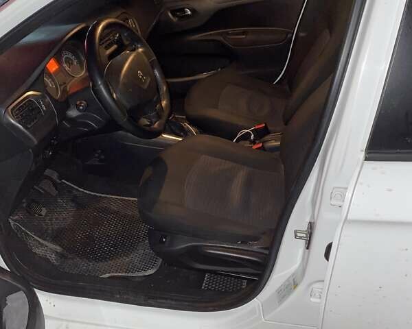 Білий Пежо 301, об'ємом двигуна 1.59 л та пробігом 134 тис. км за 6800 $, фото 2 на Automoto.ua