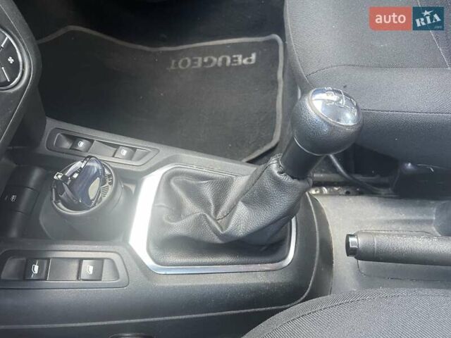 Білий Пежо 301, об'ємом двигуна 1.2 л та пробігом 90 тис. км за 5100 $, фото 19 на Automoto.ua