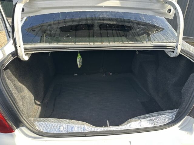 Белый Пежо 301, объемом двигателя 1.6 л и пробегом 223 тыс. км за 5850 $, фото 6 на Automoto.ua