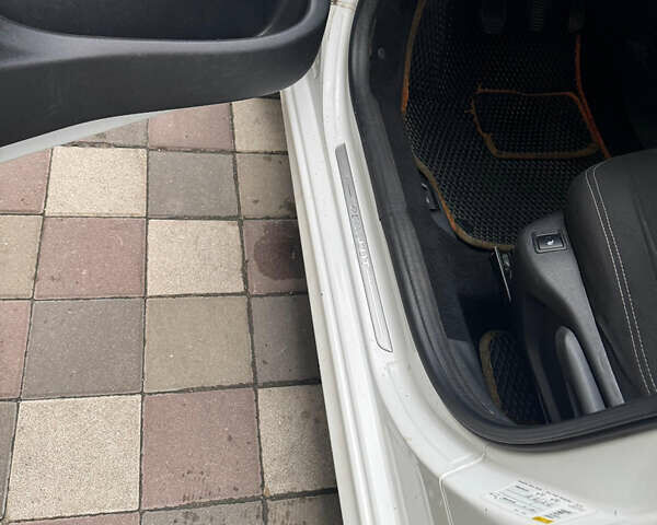 Белый Пежо 301, объемом двигателя 1.56 л и пробегом 260 тыс. км за 5500 $, фото 15 на Automoto.ua