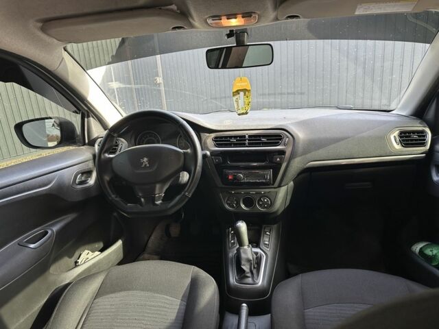 Белый Пежо 301, объемом двигателя 1.6 л и пробегом 223 тыс. км за 5850 $, фото 3 на Automoto.ua