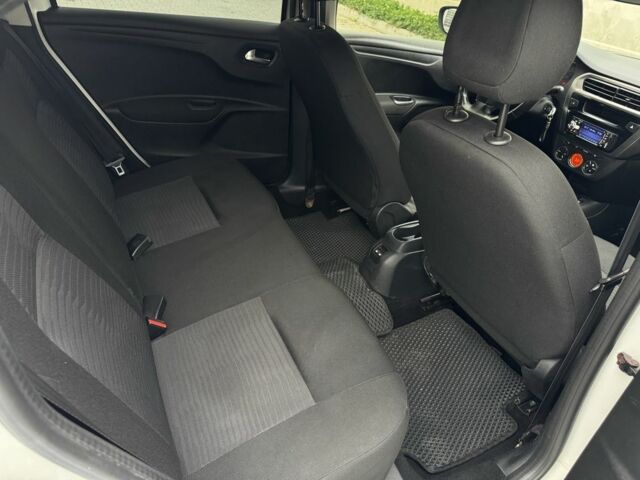 Білий Пежо 301, об'ємом двигуна 1.6 л та пробігом 292 тис. км за 5700 $, фото 7 на Automoto.ua