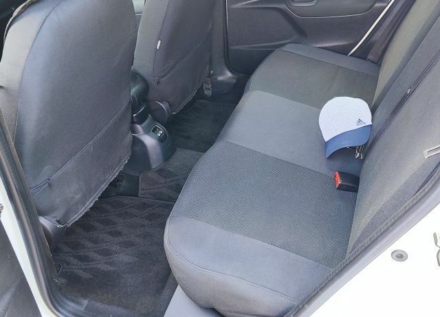 Белый Пежо 301, объемом двигателя 1.6 л и пробегом 151 тыс. км за 7500 $, фото 2 на Automoto.ua