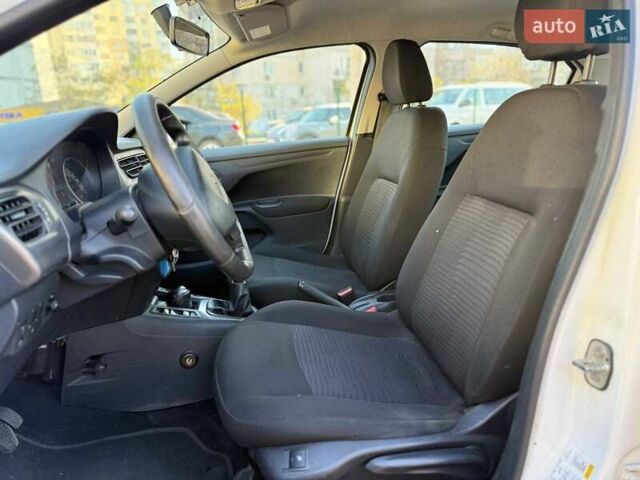 Белый Пежо 301, объемом двигателя 1.2 л и пробегом 90 тыс. км за 6290 $, фото 8 на Automoto.ua