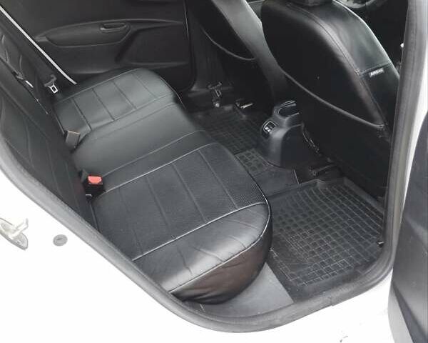 Белый Пежо 301, объемом двигателя 1.2 л и пробегом 188 тыс. км за 5300 $, фото 5 на Automoto.ua