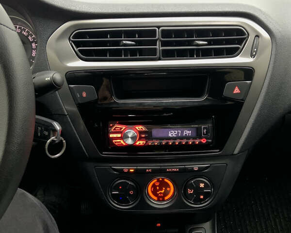 Белый Пежо 301, объемом двигателя 1.2 л и пробегом 124 тыс. км за 6450 $, фото 15 на Automoto.ua