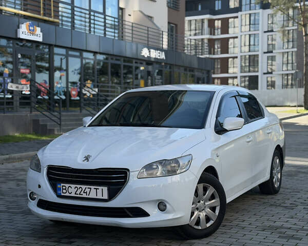 Білий Пежо 301, об'ємом двигуна 1.56 л та пробігом 275 тис. км за 4600 $, фото 1 на Automoto.ua