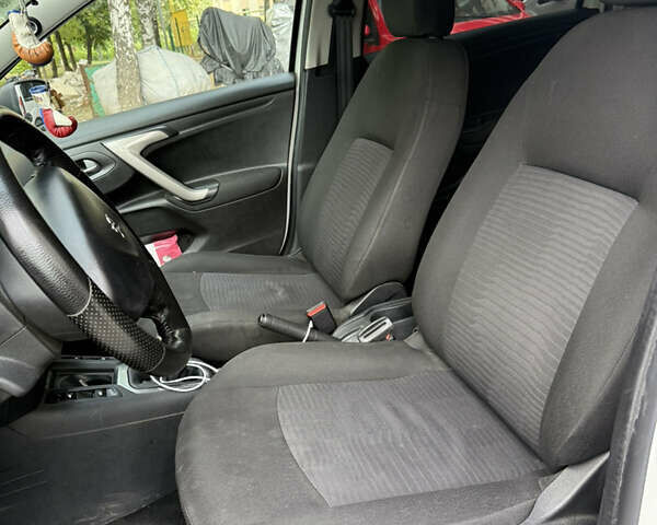 Белый Пежо 301, объемом двигателя 1.56 л и пробегом 270 тыс. км за 4300 $, фото 3 на Automoto.ua