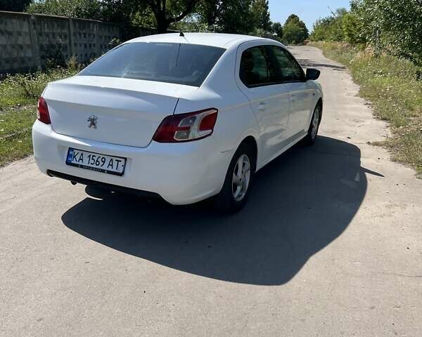 Белый Пежо 301, объемом двигателя 1.2 л и пробегом 210 тыс. км за 4750 $, фото 5 на Automoto.ua