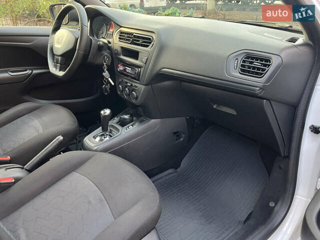 Белый Пежо 301, объемом двигателя 1.2 л и пробегом 33 тыс. км за 6000 $, фото 49 на Automoto.ua