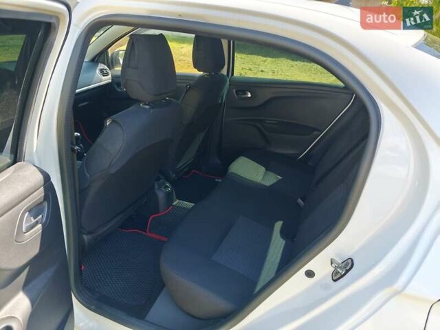 Белый Пежо 301, объемом двигателя 1.56 л и пробегом 283 тыс. км за 7000 $, фото 12 на Automoto.ua