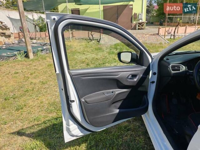 Белый Пежо 301, объемом двигателя 1.56 л и пробегом 283 тыс. км за 7000 $, фото 13 на Automoto.ua