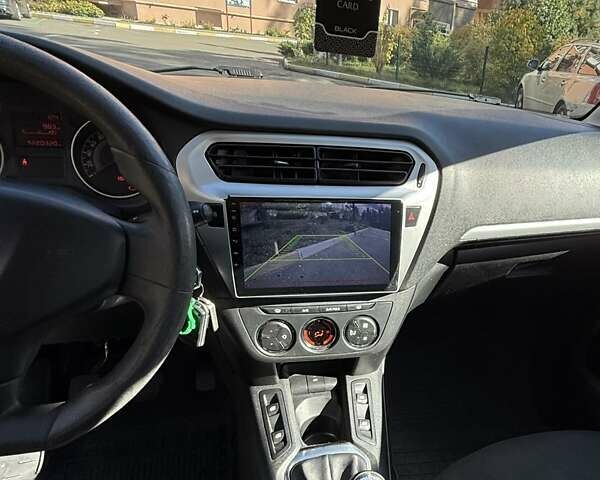 Пежо 301 2015 в Буче на Automoto.ua Белый Пежо 301, объемом двигателя 1.2 л и пробегом 220 тыс. км за 6200 $, фото 6 на Automoto.ua