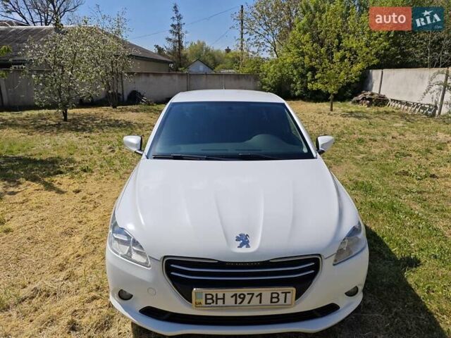 Белый Пежо 301, объемом двигателя 1.56 л и пробегом 283 тыс. км за 7000 $, фото 3 на Automoto.ua