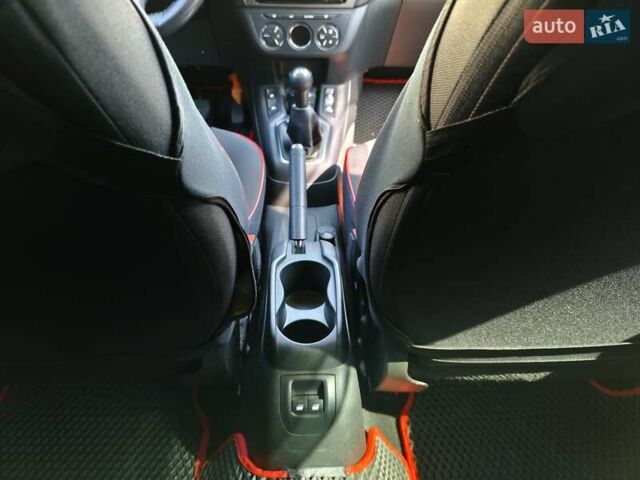 Белый Пежо 301, объемом двигателя 1.56 л и пробегом 283 тыс. км за 7000 $, фото 16 на Automoto.ua