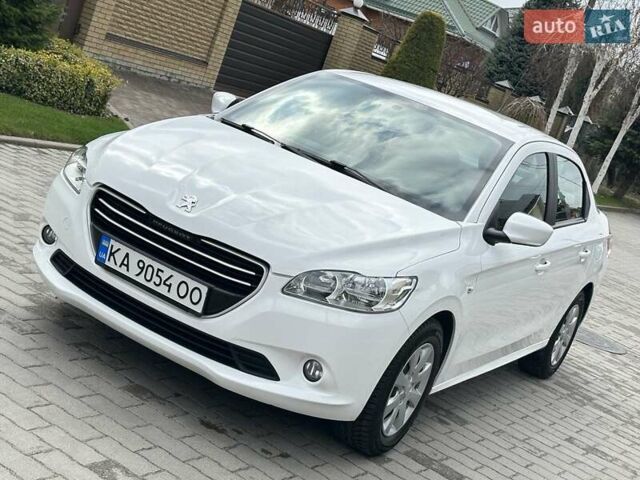 Белый Пежо 301, объемом двигателя 1.2 л и пробегом 146 тыс. км за 6100 $, фото 3 на Automoto.ua