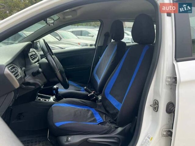 Белый Пежо 301, объемом двигателя 1.2 л и пробегом 277 тыс. км за 4190 $, фото 8 на Automoto.ua