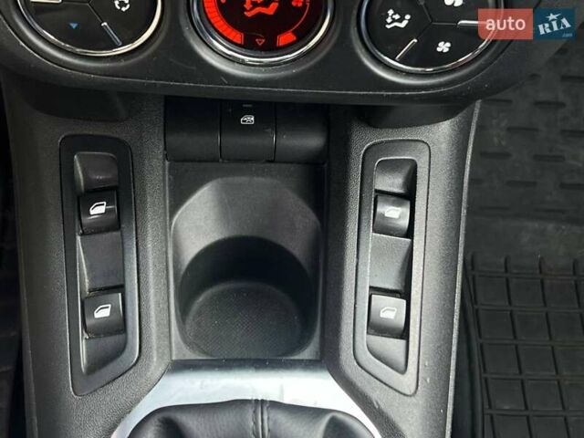 Белый Пежо 301, объемом двигателя 1.2 л и пробегом 277 тыс. км за 4190 $, фото 17 на Automoto.ua