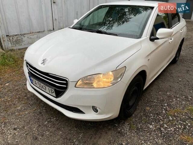 Белый Пежо 301, объемом двигателя 1.2 л и пробегом 338 тыс. км за 4400 $, фото 8 на Automoto.ua