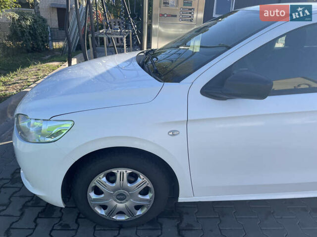 Білий Пежо 301, об'ємом двигуна 1.2 л та пробігом 132 тис. км за 7250 $, фото 1 на Automoto.ua