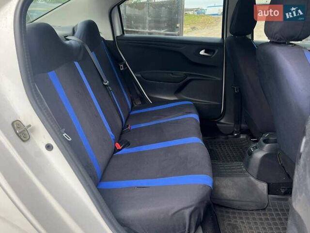 Белый Пежо 301, объемом двигателя 1.2 л и пробегом 277 тыс. км за 4190 $, фото 10 на Automoto.ua