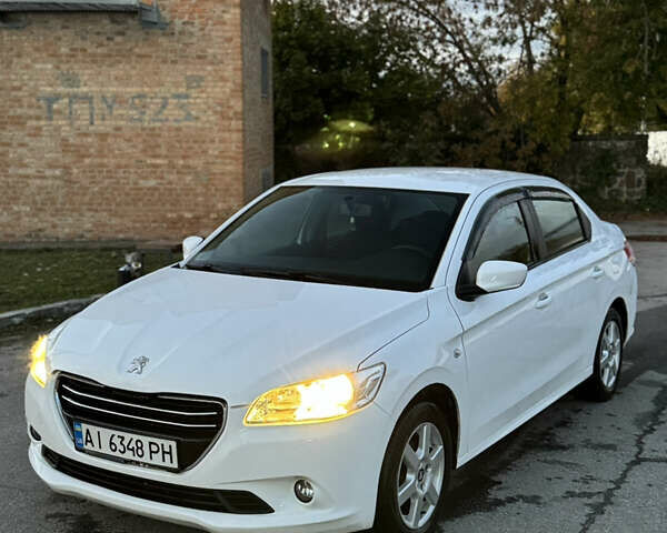 Пежо 301 2016 в Киеве на Automoto.ua Белый Пежо 301, объемом двигателя 1.59 л и пробегом 228 тыс. км за 7500 $, фото 2 на Automoto.ua