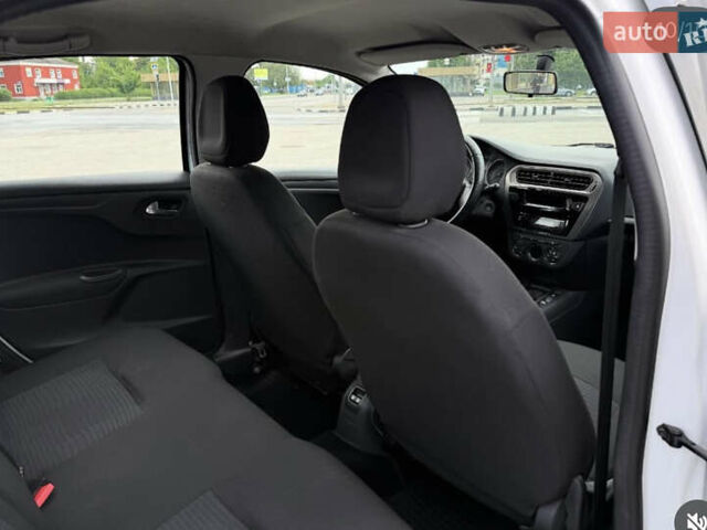 Білий Пежо 301, об'ємом двигуна 1.2 л та пробігом 166 тис. км за 5800 $, фото 9 на Automoto.ua
