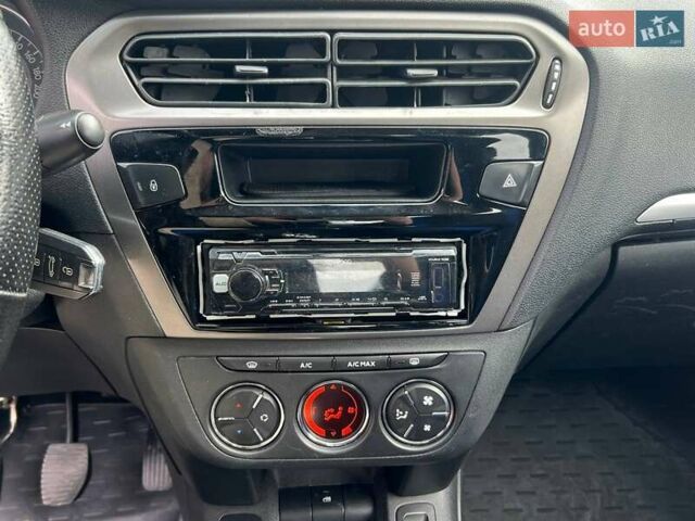 Белый Пежо 301, объемом двигателя 1.2 л и пробегом 277 тыс. км за 4190 $, фото 16 на Automoto.ua