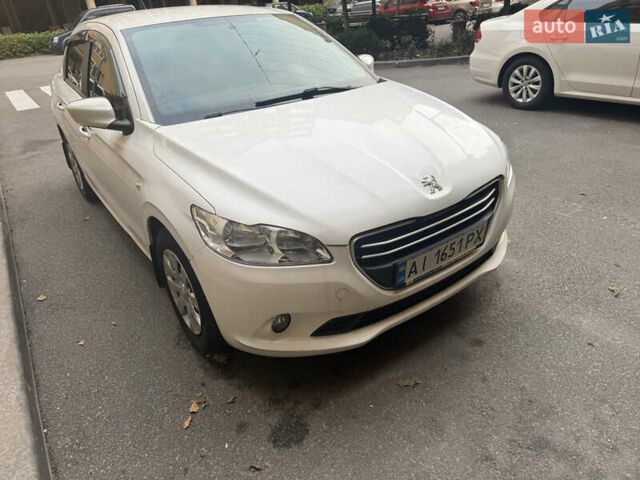 Белый Пежо 301, объемом двигателя 1.59 л и пробегом 108 тыс. км за 6800 $, фото 1 на Automoto.ua
