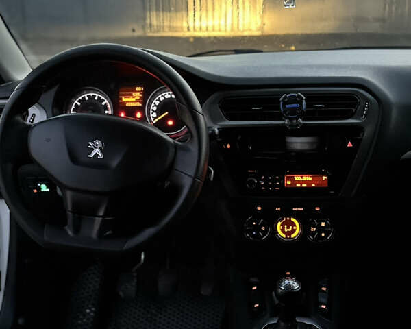 Пежо 301 2016 в Киеве на Automoto.ua Белый Пежо 301, объемом двигателя 1.59 л и пробегом 228 тыс. км за 7500 $, фото 16 на Automoto.ua