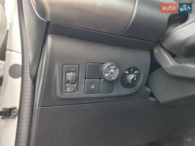 Белый Пежо 301, объемом двигателя 1.2 л и пробегом 250 тыс. км за 3800 $, фото 30 на Automoto.ua