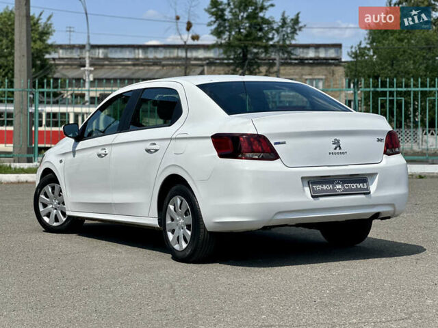 Белый Пежо 301, объемом двигателя 1.2 л и пробегом 92 тыс. км за 7400 $, фото 2 на Automoto.ua