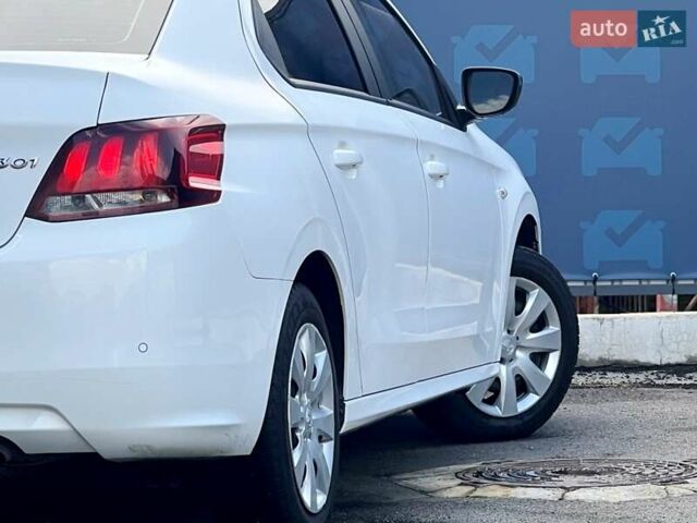 Белый Пежо 301, объемом двигателя 1.2 л и пробегом 134 тыс. км за 5550 $, фото 14 на Automoto.ua