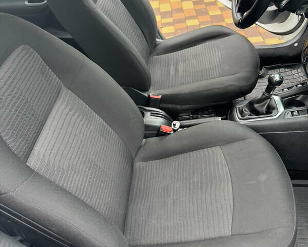 Белый Пежо 301, объемом двигателя 1.2 л и пробегом 146 тыс. км за 6300 $, фото 13 на Automoto.ua