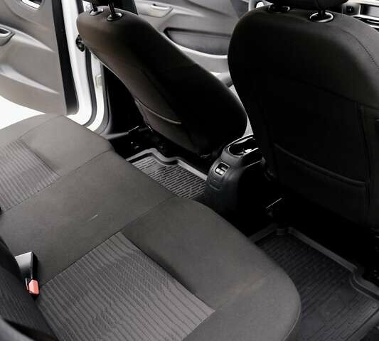 Белый Пежо 301, объемом двигателя 1.2 л и пробегом 168 тыс. км за 6200 $, фото 9 на Automoto.ua