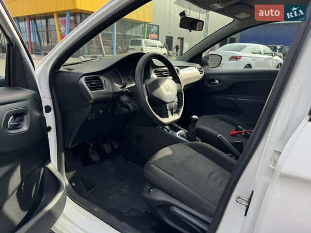Белый Пежо 301, объемом двигателя 1.2 л и пробегом 180 тыс. км за 4600 $, фото 7 на Automoto.ua