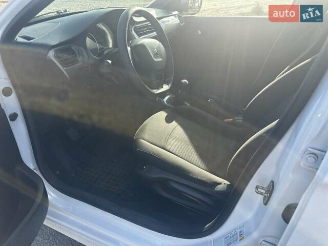 Білий Пежо 301, об'ємом двигуна 1.2 л та пробігом 102 тис. км за 6300 $, фото 9 на Automoto.ua