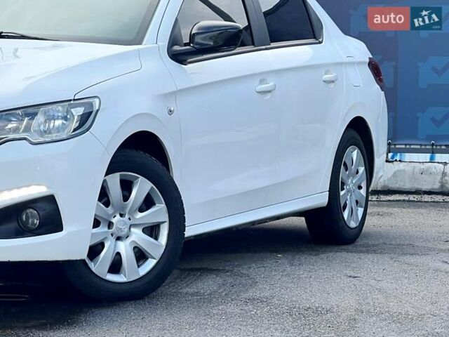 Белый Пежо 301, объемом двигателя 1.2 л и пробегом 134 тыс. км за 5550 $, фото 9 на Automoto.ua