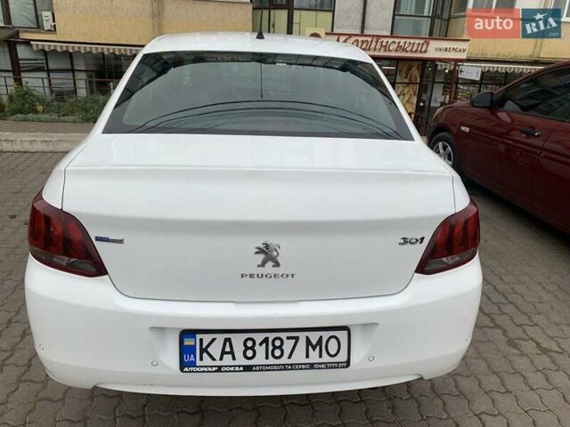 Белый Пежо 301, объемом двигателя 1.2 л и пробегом 153 тыс. км за 6200 $, фото 5 на Automoto.ua